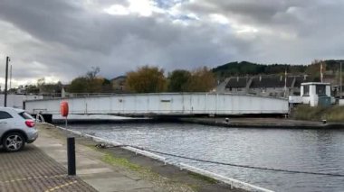 Clachnaharry Demiryolu İskoçya 'nın Inverness yakınlarındaki Merkinch' te Caledonya Kanalı 'ndan geçen Köprü