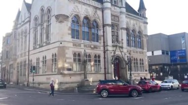Inverness, İskoçya şehir merkezine bakın. İskoçya 'ya açılan kapı.