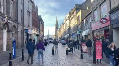 Inverness, İskoçya şehir merkezine bakın. İskoçya 'ya açılan kapı.
