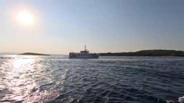 Hırvatistan 'daki Kornati Adaları' nda denize açılmak. Kornati Ulusal Parkı. Adriyatik Denizi 'nde Hırvatistan' a yelken açmak. Güzel ada hayatı ve güneş ışığı
