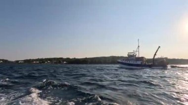 Hırvatistan 'daki Kornati Adaları' nda denize açılmak. Kornati Ulusal Parkı. Adriyatik Denizi 'nde Hırvatistan' a yelken açmak. Güzel ada hayatı ve güneş ışığı