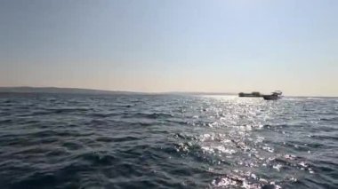 Hırvatistan 'daki Kornati Adaları' nda denize açılmak. Kornati Ulusal Parkı. Adriyatik Denizi 'nde Hırvatistan' a yelken açmak. Güzel ada hayatı ve güneş ışığı