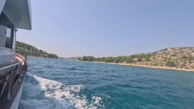 Hırvatistan 'daki Kornati Adaları' nda denize açılmak. Kornati Ulusal Parkı. Adriyatik Denizi 'nde Hırvatistan' a yelken açmak. Güzel ada hayatı ve güneş ışığı