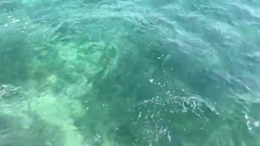 Hırvatistan 'ın Zadar kenti yakınlarındaki Ugljan adasının güzel manzarası. Güneşli tatil beldesi ve turistik eğlence. Tatiller için ziyaret manzarası