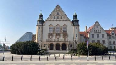 Adam Mickiewicz Meydanı (Plac Adama Mickiewicza w Poznaniu). Collegium Minus. Poznan 'da bir yer. Polonya şehir merkezi Pozna 'daki ünlü eski binaların turizm beldesi