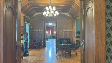 İzrael Poznanski Sarayı 'ndaki Lodz Müzesi' nin klasik iç mimari mobilya ve oda düzeni.