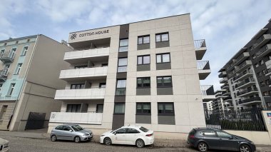 Lodz, Polski 'de modern beton apartman bloğu.