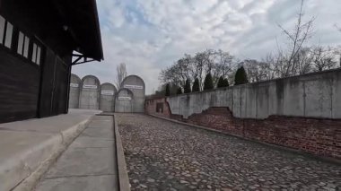Radegast tren istasyonu Radogoszcz Bahnhof Lodz Polonya 'daki tarihi tren istasyonu Yahudi soykırımı, Polonya Lodz' u anma törenine götürüldü.