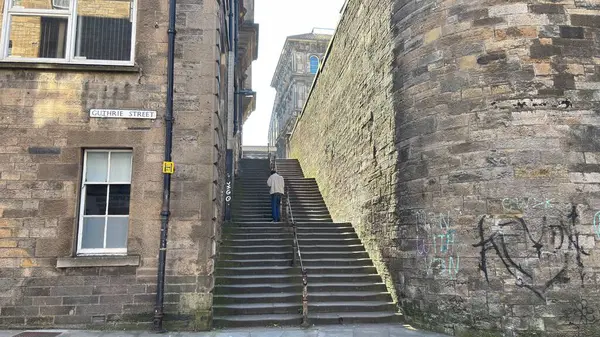 Edinburgh şehir manzaralı eski kasaba binaları ünlü turistik mekan olan İskoçya 'nın başkenti. İskoç turistik yerleri