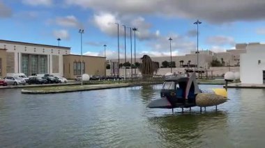 Lisbon 'un şehir manzarası. Avrupa 'nın bu ikonik Portekiz başkentinde sokak ve binalar. Antik eski ev şehir manzarası parlaklığı