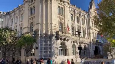 Santander, İspanya 'daki binaların şehir manzarası. Sokak manzarası ve tarihi mekan. Güzel bir İspanyol şehrinde turistik yerler