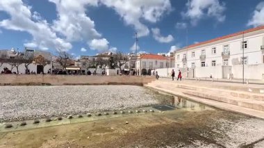 Plaza Infante Dom Henrique. Lagos 'taki güzel eski kasaba sokakları. Algarve kıyısındaki Portekiz şehri.