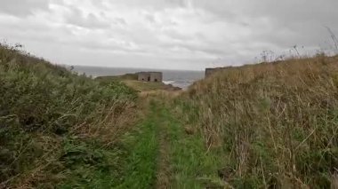 Boddin Point kireç ocakları sahildeki terk edilmiş İskoç binası. Yıkılmış antik konut