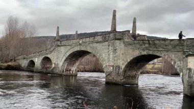 Loch Tay ve Perthshire, Scotlandlake, dağ ve miras alanlarının manzarası seyahat, doğa ve kültürel video projeleri için idealdir.