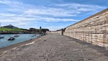 Dunbar. İskoç kostüm kasabası