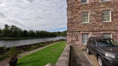Perthshire 'daki River Tay' de 18. yüzyıldan kalma tarihi bir pamuk değirmeni olan Stanley Mills 'in büyüleyici görüntüleri korunmuş mimariyi ve endüstriyel mirasını gözler önüne seriyor..