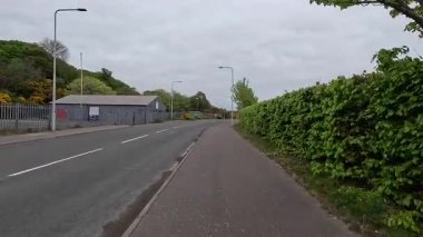 Rosyth rıhtımının yakınındaki Forth nehri boyunca yapılan bir yürüyüş deniz mirası, endüstriyel faaliyet ve kıyı sükunetinin bir karışımını ortaya çıkardı.