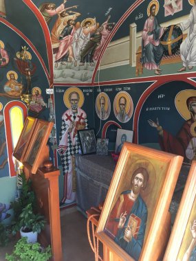 Girit 'te turkuaz sular, kumlu kıyılar ve güneşli bir Akdeniz manzarası olan sahil ve sahil manzaraları