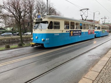 Göteborg şehir merkezinin çevresindeki kentsel görüntüler Kanalları, tramvayları, mimariyi, kafeteryayı, kültürü ve İskandinavya 'nın canlı batı kıyısı merkezindeki tarihi cazibeyi yakalıyor..
