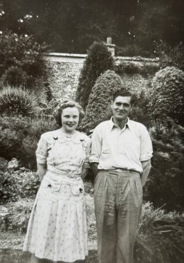 1940 'ların geçmişine ait eski siyah beyaz bir fotoğraf.