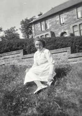 1940 'ların geçmişine ait eski siyah beyaz bir fotoğraf.