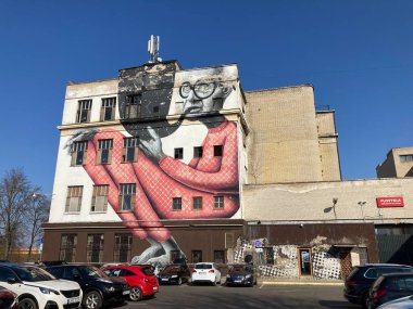 Kaunas şehrinin mimari simgelerini, şehir siluetini ve şehir atmosferini gösteren manzarası. Litvanya