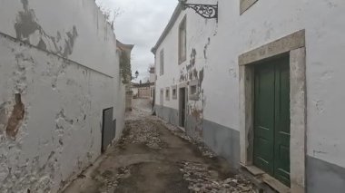 Portekiz: Faro şehir merkezi sahneleri canlı sokakları, tarihi binaları, kaldırımlı yolları ve otantik şehir atmosferini yakalıyor