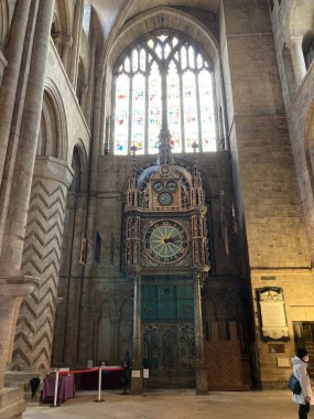 İngiltere: Yaz ışığı altında ikonik katedralin, şatonun, köprülerin ve kentin yer aldığı tarihi Durham sahneleri