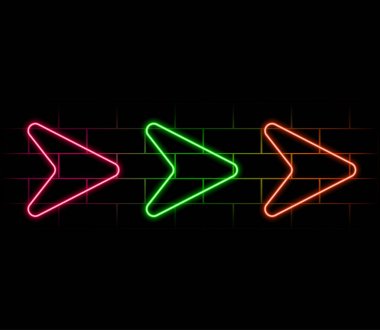Neon ok işareti. Tuğla duvar arka planında kırmızı parlak neon ok işaretçisi kümesi