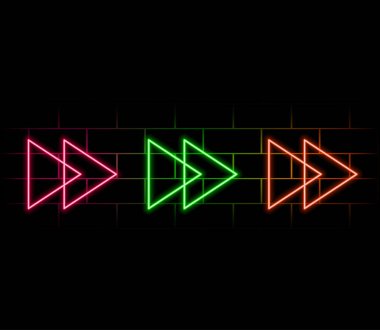 Gerçekçi neon ok. Parlak sarı soyut işaret, elektrik parlayan tabela, aydınlatılmış nesne, gece kulübü veya parti lambası vektörü şeffaf arkaplan illüstrasyonunda izole edilmiş.