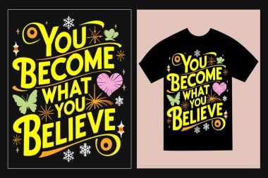 Siyah tişört modeliyle 