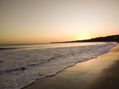 Sahilde gün batımı, tatil, manzara