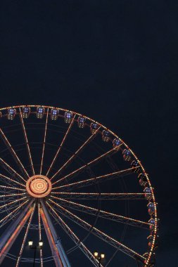 Gece dönme dolap, lunapark, 