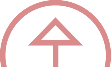 Siyah ve Beyaz Logo Simgesi PNG Biçimini Yükle. Web Sitesi Düğmesi, Mobil Uygulama Arayüzü, Dosya Aktarımı, Belge Paylaşımı, Bulut Depolama ve Veri Yedekleme için Minimalist Düz Tasarımlı Tek Renkli Ok Gönderme İşareti Grafiksel Elemanı