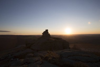 Dağda gün batımı