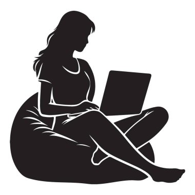 Gevşemiş Siluet Kadın Armut Koltuğu Üzerinde Laptop Kullanıyor