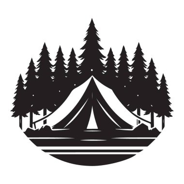 Çam ağaçlarının arasındaki Siluet Çadırı Açık Doğa Kaçışı Macerası