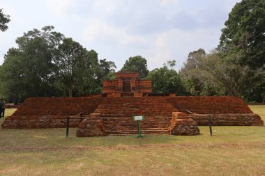 Muara Jambi Tapınağı eski bir Budist tapınağıdır ve Endonezya 'nın Jambi eyaletindeki miraslardan biridir.