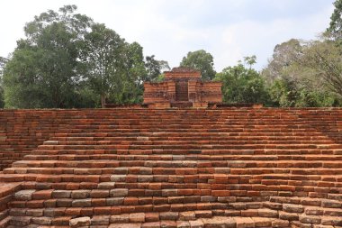 Muara Jambi Tapınağı eski bir Budist tapınağıdır ve Endonezya 'nın Jambi eyaletindeki miraslardan biridir.