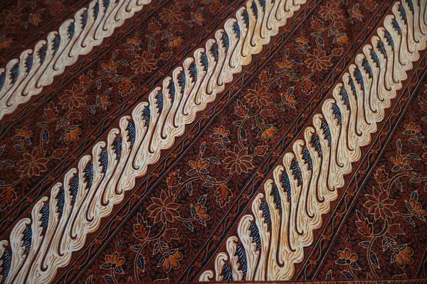 Java 'dan Batik çok güzel bir model.