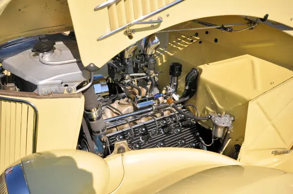 Ford Phaeton Model 68 1936 'da Kanada' da üretildi..