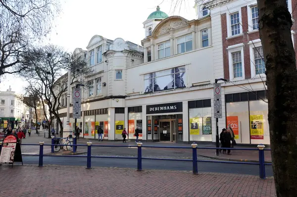 Debenhams mağazası, Eastbourne, kapanmadan önce.