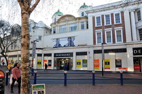 Debenhams mağazası, Eastbourne, kapanmadan önce.