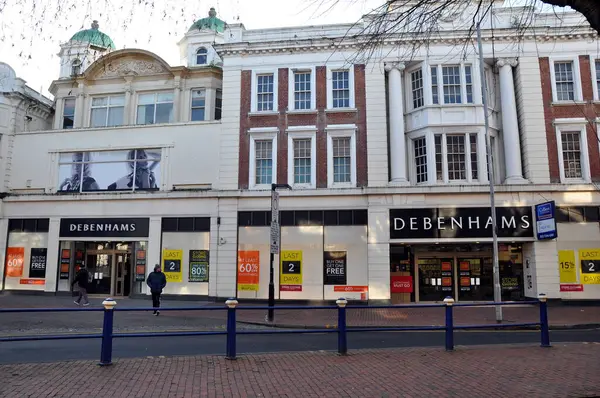 Debenhams mağazası, Eastbourne, kapanmadan önce.