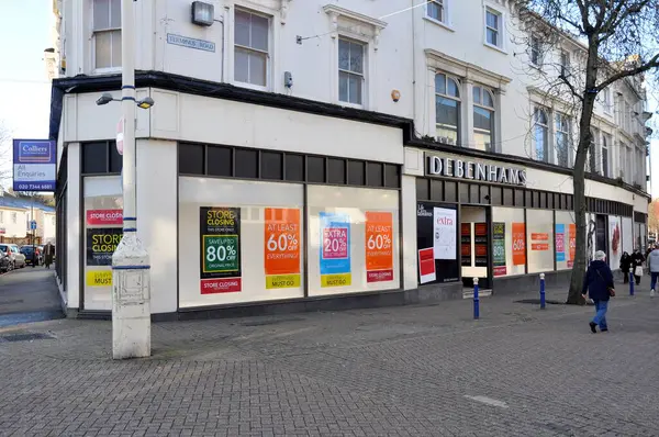 Debenhams mağazası, Eastbourne, kapanmadan önce.