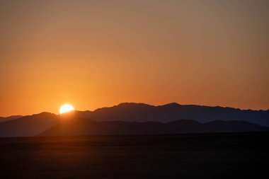 Sossusvlei dağlarında güzel günbatımı, namibya