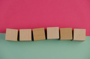 Tahta blok, alarm saati ve metin uzayı kavramının şablonu yok. iş kavramı