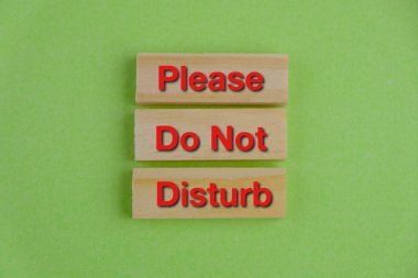 Sözcükler arka planda mini çalar saatin yanında rahatsız edilmiyor. Benim zaman ve yönetim konseptim.