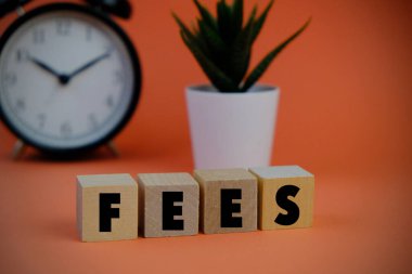 Harfli tahta küpler. Kelime 