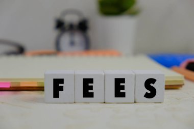 Harfli tahta küpler. Kelime 